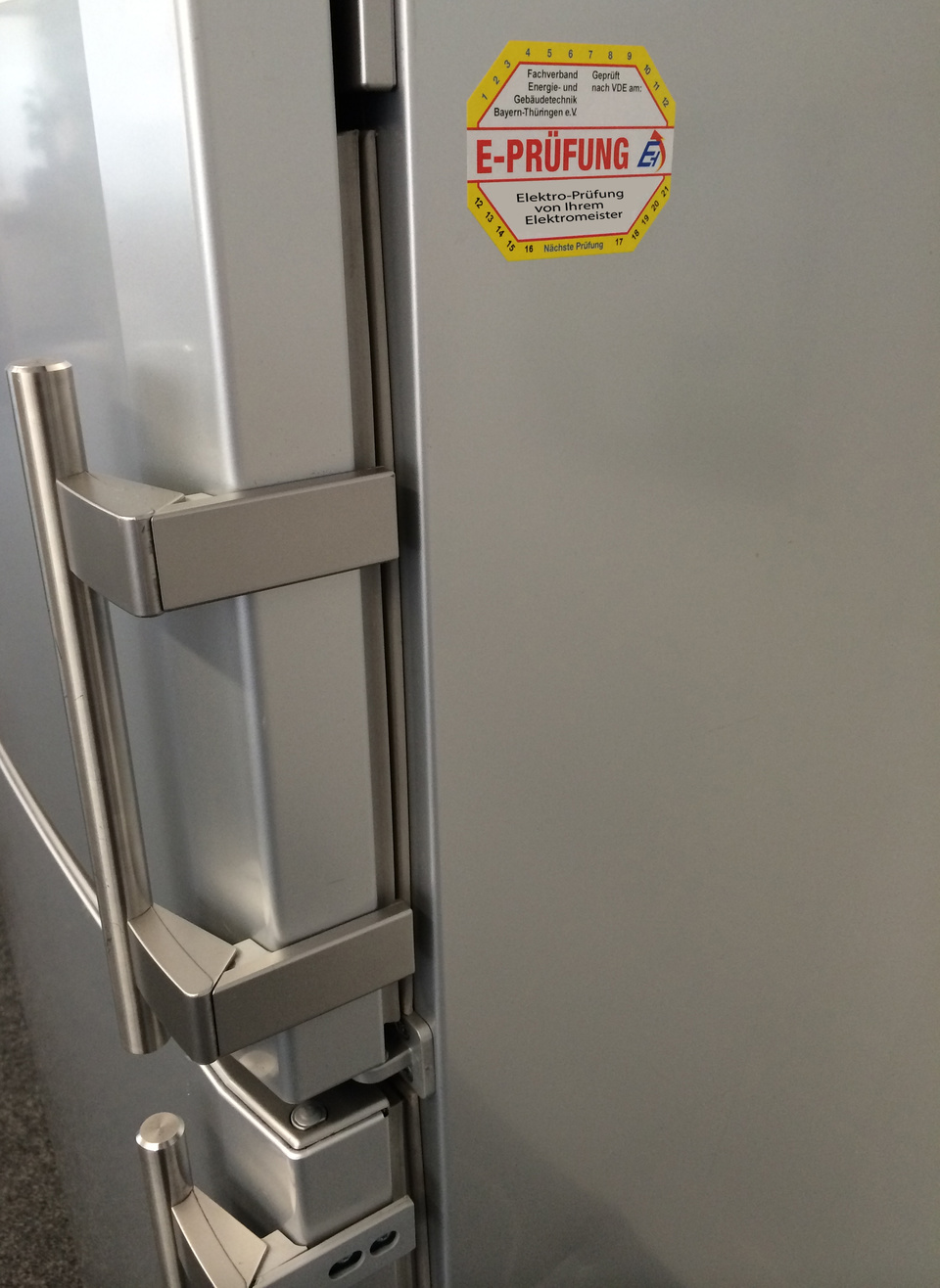 Bild E Pruefung m bei Elektro-Schandert in Zahna-Elster