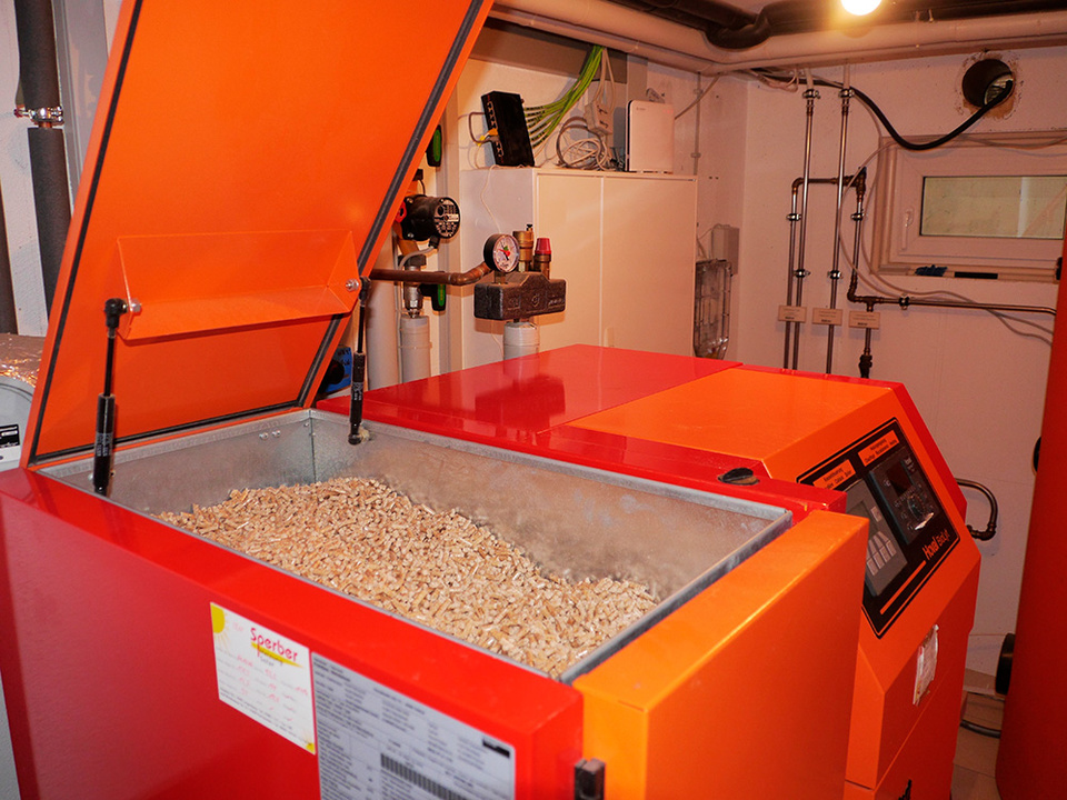 Palletheizung2 bei Elektro-Schandert in Zahna-Elster
